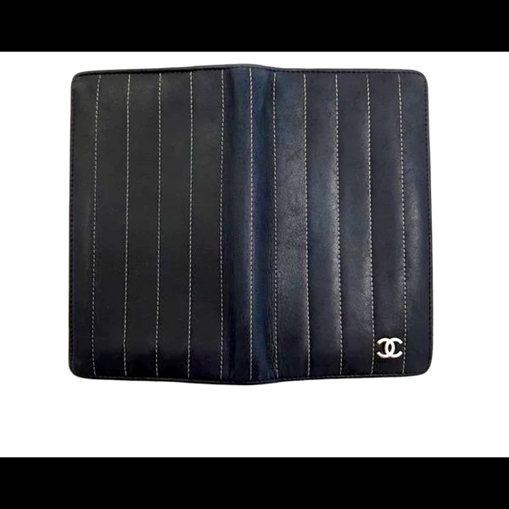 Authentic Mademoiselle Ligne Topstitched Bifold Black Lambskin Clutch